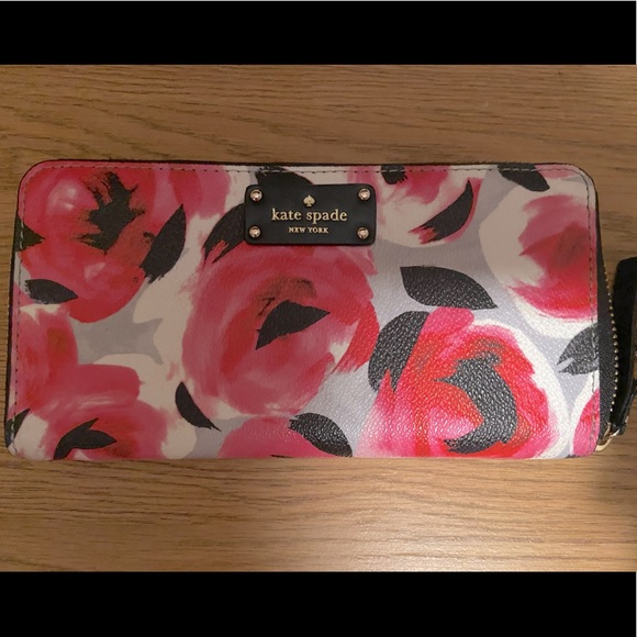 kate spade Handbags - Kate Spade Wallet